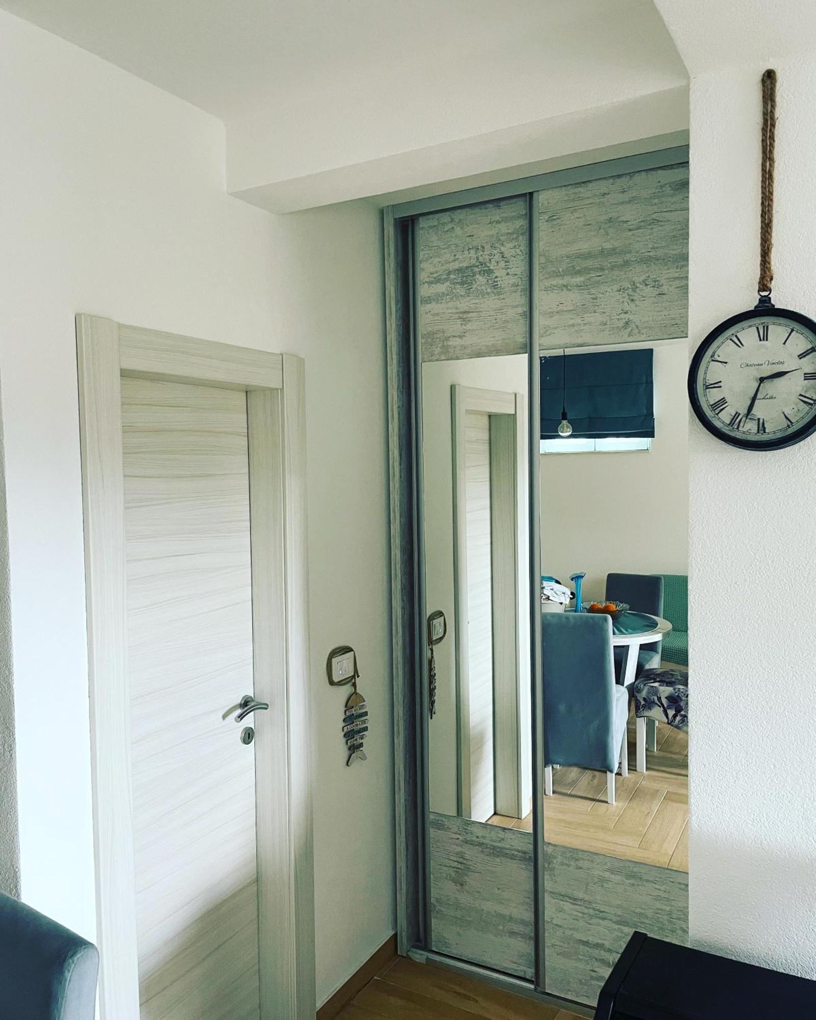 Studio Apartman Happy Home 티바트 외부 사진